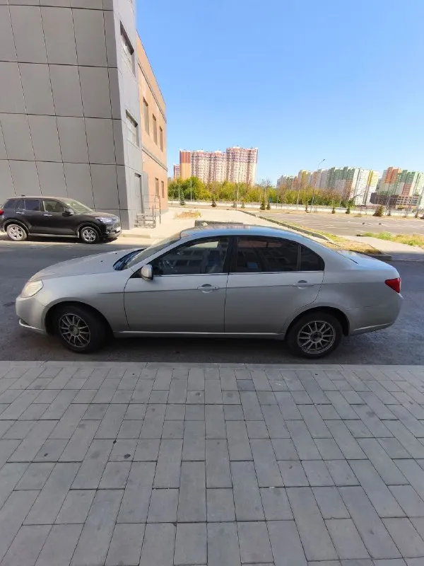 Продаю chevrolet эпика 2007 г в двигатель бензин 2.0 пробег 145к. Владею машиной 9 лет машина в хорошем техническом состоянии. Кондиционер работает печка греет мотор и коробка работает ровно без нареканий. Коробка механика переключается как положено не хрустит не трещит. Поменял передние стойки пружины зад и перед тормозные диски вокруг. Также масло в моторе и чуть раньше в коробке. Замена ремня сцепления и запчастей по ходовке. Машина своя следил и ремонтировал вовремя для себя. Стекла все родные также вся в родном окрасе. Естественные следы эксплуатации имеются. Машина бодрая комфортная сел и поехал. На вопросы отвечу +79494097283 +79185944958 телеграмм цена 550 небольшой торг у капота. Осмотр снежное
📞 Звоните: +7(949)4097283 - фотография - 4