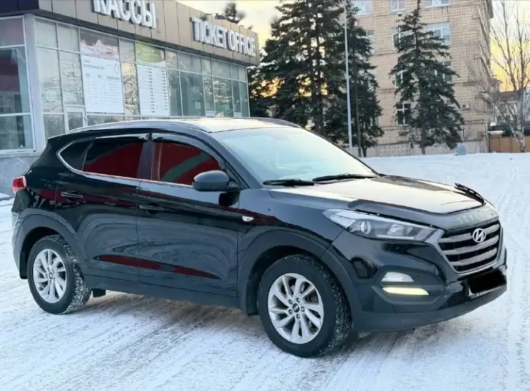 Hyundai tucson
2018Г бензин 2.0 автомат
Автомобиль весь в заводском окрасе!
Один собственник из самого автосалона!
Очень комфортный автомобиль!
Есть все для комфортного вождения!
Подогрев сидений передних и задних,
Подогрев руля,
Камера заднего вида,
Монитор андроид,
Парктроник,
Мульти руль,
Круиз-контроль,
Климат-контроль,
Авто свет,
Датчик дождя,
И многое другое….
Есть диагностическая карта в мрэо переоформление помогу!!!
Юридически автомобиль чист!!!
Цена 1,865₽ срочно
Все вопросы по тел+79494681080 - фотография - 1