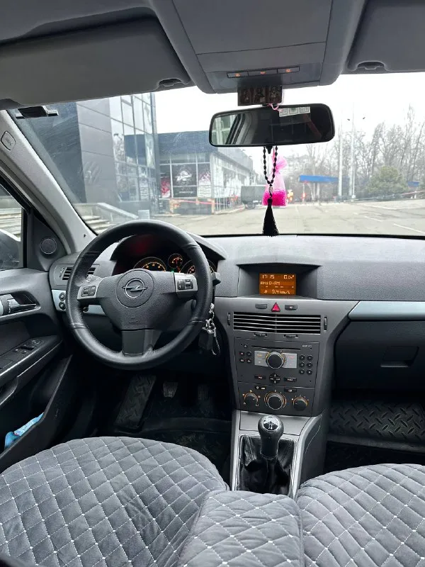 Продам семейный универсал opel astra h caravan, 2006 года выпуска с мотором 1.6 twinport бензин, пробег 223000 км, один владелец, машина пригнана из германии в 2019 году. Остекление все оригинальное. По кузову гнили и ржавчины нет.
Родной окрас, дтп некогда не было!
👑👑👑👑👑👑👑👑 - фотография - 7