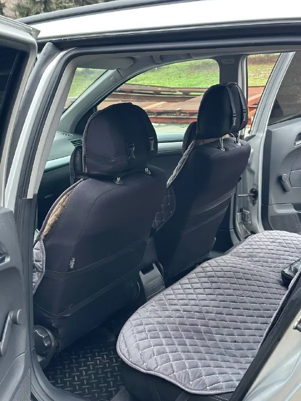 Продам семейный универсал opel astra h caravan, 2006 года выпуска с мотором 1.6 twinport бензин, пробег 223000 км, один владелец, машина пригнана из германии в 2019 году. Остекление все оригинальное. По кузову гнили и ржавчины нет.
Родной окрас, дтп некогда не было!
👑👑👑👑👑👑👑👑 - фотография - 8