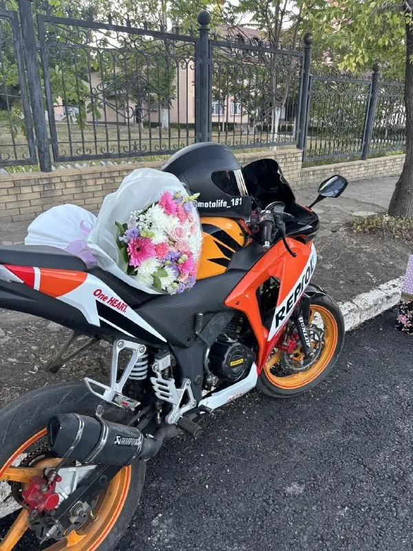 Продам 🔥
Реплика honda cbr 250 2014 💣
Zonshen 150 cm 🚀
Пластик 2025 года от хонды.
Фара хонда
Приборная панель хонда !
Резина зад pirelli перед mishelin 🏍
Сидушки заменил в конце сезона !
Высокий и большой 🔥
Все работает светится ⚡
По документам ровно
Цена - 115 тыс руб ( разумный торг ! )
+79591377195
Алчевск

📞 Звоните: +7(959)1377195 - фотография - 2