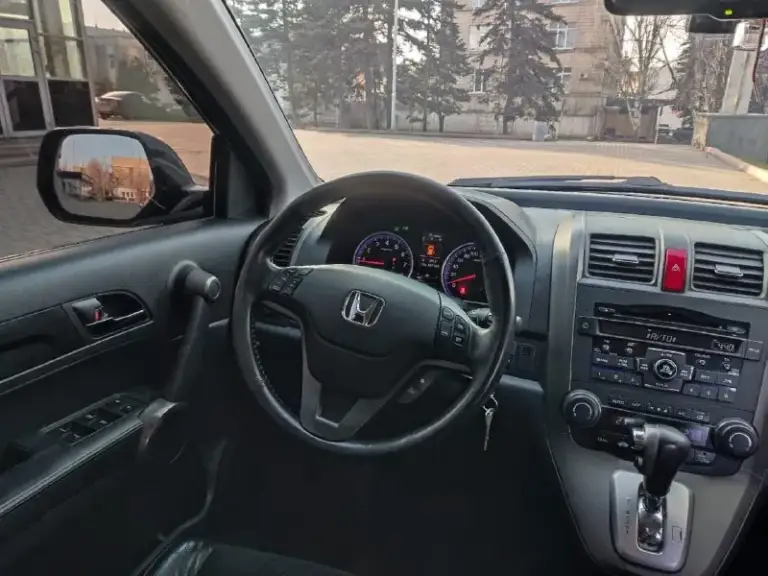 Продам
Honda cr-v iii рестайлинг
Год выпуска - 2012
Двигатель - 2.0 бензин
- Автомат
Привод полный
Цена - 1270.000₽
Тел. +7 949 538-35-47
Автомобиль в хорошем состоянии
Мотор работает без нареканий масло не расходует коробка передач без нареканий едет бодро ходовая часть без посторонних шумов и стуков чистый ухоженный салон хорошая комплектация описывать можно очень долго в машине есть абсолютно всё 4 стеклоподъёмника складывание зеркал двух зонный климат-контроль кондиционер мульти руль круиз контроль датчики света датчики дождя подогрев сидений все работает в штатном режиме любое оформление в мрэо осмотр город донецк
📞 Звоните: +7(949)5383547 - фотография - 7