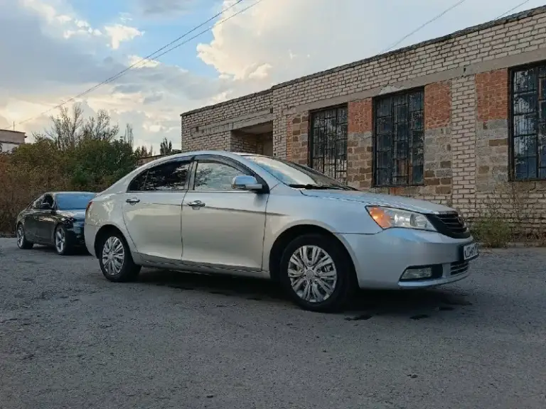 ❗❗❗Цена 400 т. Р ❗❗❗продам geely emgrand ec7 2013 механика пробег 172 дно целое. Ходовка перебранная ухожанный чистый салон. Зимняя новая резина + лето - стеклоподьëмники - прогрев заднего стекла и зеркал - подогрев передних сидений - кожаный салон - хорошая музыка, экран - камера заднего вида экран - кондиционер ( заправленный) - печка очень хорошо греет - парктроники работают возможность просмотра в ближайших городах г. Торез все интересующие вопросы в лс или по номеру телефона +79497149776 telegram : +7949 535 00 34
📞 Звоните: +7(949)7149776 - фотография - 1