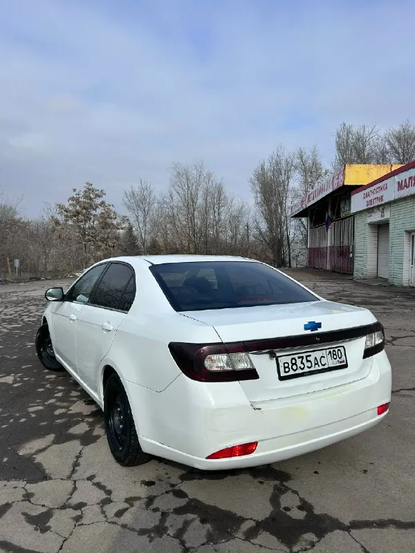 Chevrolet epica 2.0 мкпп 2012год продам chevrolet эпику- надежный и экономичный д класс с расходом 9-10литров в нормальном состоянии для своих лет, по технике отлично. Двигатель и коробка в полном порядке, пробег 270к личный автомобиль во владении с 2022года кондер холодит, печка греет два комплекта резины, лето на дисках салон в порядке, кожа не порвана по кузову есть недочеты машина на ходу каждый день любые проверки за ваш счет приветствуются цена 680 000р. И небольшой разумный торг перекупы и предложения за 600 не интересуют +79496794958
📞 Звоните: +7(949)6794958 - фотография - 3