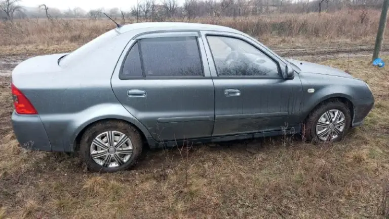 Продам свою машину джили ск 2007 год. Я второй хозяин (собственник) новосибирский учет. Оформлял ее в енакиево тех осмотр пройден документы в порядке пробег 166 т отличный заводской двигатель как на тойоте. Двигатель 5а. Не прихотливый и надежный. У нас их называют (миллионники) хорошее техническое состояние. 4 эсп музыка простая гур кондиционер резина зима лето авто не гнилое пороги днище все в порядке. Продаю только с переоформлением. Авто находится в корсуни цена: 255.000тысяч рублей. +7949-480-43-45
📞 Звоните: +7(949)4804345 - фотография - 2