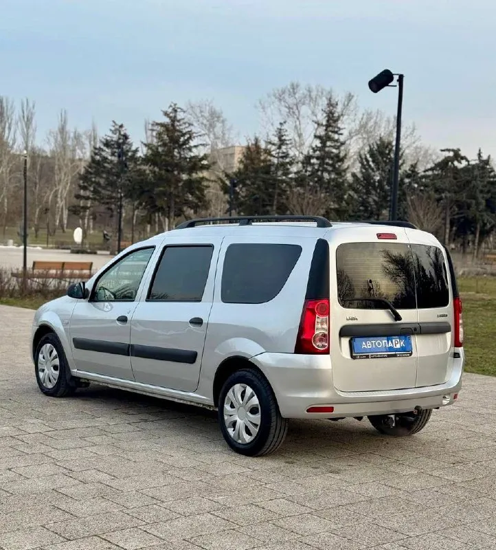 🇷🇺 Lada largus

💰Цена: 750 000р
🏢Город: мариуполь
📅Год выпуска: 2016
🧾Пробег: 211 025км.
⚙️Двигатель: 1.6 8v.
⛽Топливо: бензин
⚙️Кпп: механика

📞Телефон:

+7-949-727-41-51
+7-989-263-55-56
+7-949-551-91-52

💾 Описание:

Очень надежный, экономичный и дешёвый в обслуживании автомобиль, с вместительным кузовом.

✅ Птс оригинал
✅ Оцинкованный кузов, без коррозии и дефектов
✅ Техническая часть на 5+
✅ Родная краска

Хорошая комплектация:
Центральный замок, кондиционер, сигнализация, abs, подушка безопасности, подогрев сидений, хорошая летняя резина, два комплекта ключей, фаркоп.

Улица шевченко 269

🏦 Возможна продажа в кредит по двум документам. - фотография - 6