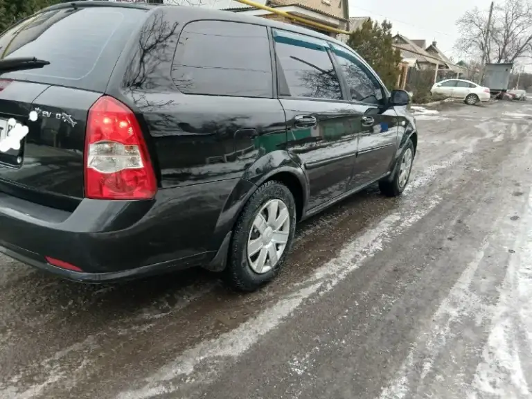 Собственник продам chevrolet лачетти 2010г авто идеальное состояние гаражное хранение комплектация полная полностью обслуженно вложение не нужно резина новая зима и лето кузов оцинкован пробег 84 тысяч объем 1,6 16 клапанная очень достойное состояние. Тел +79492967403
📞 Звоните: +7(949)2967403 - фотография - 3