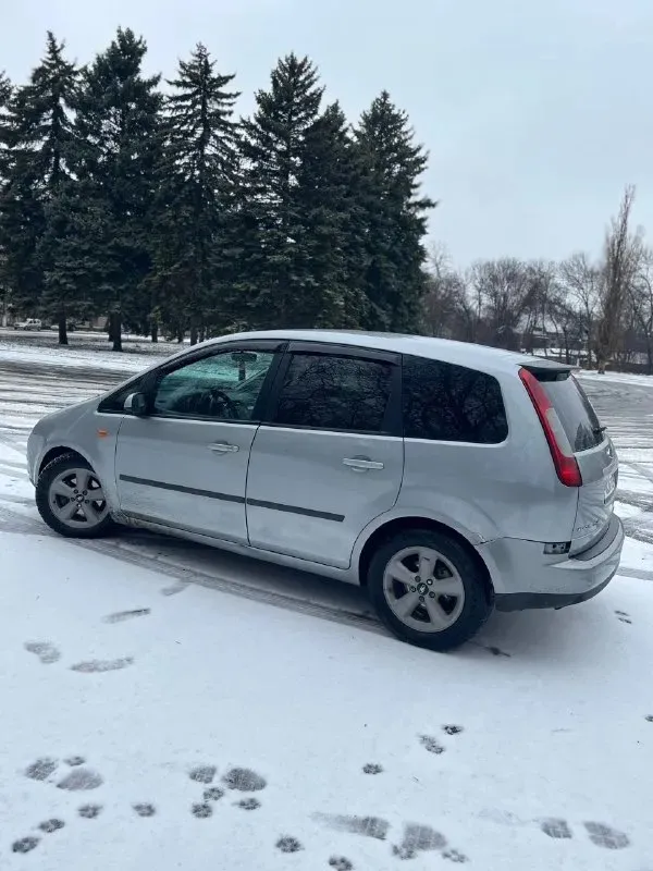 Здравствуйте 🤝 продам ford с max 2004. Мотор 1.8 на механике. Пробег 307000 тыс была произведена замена мотора на контрактный. Тянет будь здоров 💪масло не расходует. По технике всё работает крутит светит поворачивает. Стеклоподъемники, печка жарит, ручник держит. Центральный замок. Едет очень резво и удобно. Мо кузову имеються моменты, на езду не влияют. Огромный багажник. Работяга на каждый день👍 с ровными документами. Цена вопроса 380000₽ торг присутствует с хорошим человеком🤝 территориально донецк/абакумова. Всем удачных покупок и продаж✌ тел +79494851572
📞 Звоните: +7(949)4851572 - фотография - 3