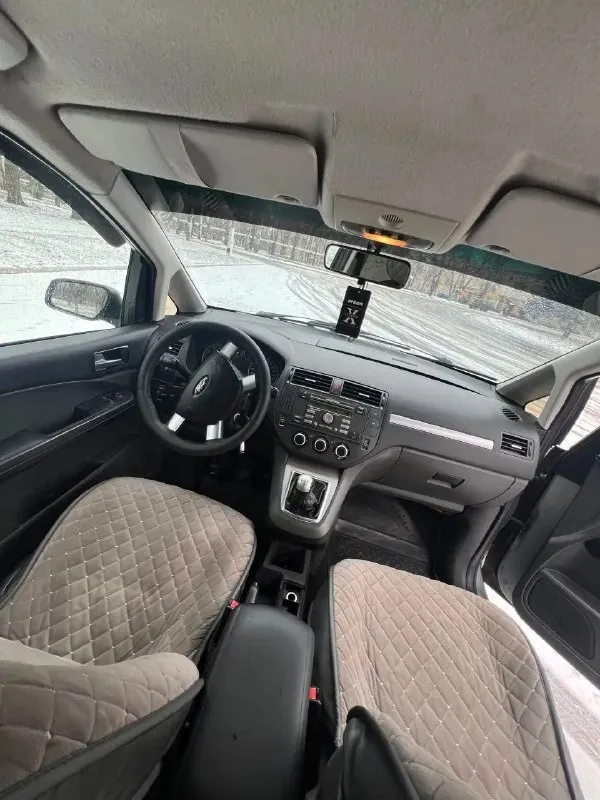 Здравствуйте 🤝 продам ford с max 2004. Мотор 1.8 на механике. Пробег 307000 тыс была произведена замена мотора на контрактный. Тянет будь здоров 💪масло не расходует. По технике всё работает крутит светит поворачивает. Стеклоподъемники, печка жарит, ручник держит. Центральный замок. Едет очень резво и удобно. Мо кузову имеються моменты, на езду не влияют. Огромный багажник. Работяга на каждый день👍 с ровными документами. Цена вопроса 380000₽ торг присутствует с хорошим человеком🤝 территориально донецк/абакумова. Всем удачных покупок и продаж✌ тел +79494851572
📞 Звоните: +7(949)4851572 - фотография - 6