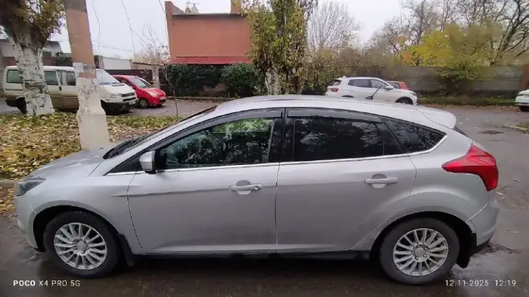 Продам ford focus 1.6 2012г. 125л. С
Пробег 230000
Цена 720т. Р.
Автомобиль в хорошем состоянии, но не новый! Всё работает!хорошая комплектация, кондиционер работает! Печка работае! Обогрев лобового стекла, зеркал, всё работает! Зимняя резина, летняя в комплекте!
Комплектация:
- Кондниционер.
- Андроид
- Мультируль.
- Регулировка и обогрев боковых зеркал.
- Передние и задние стеклоподъемники.
-Автозапуск.
+79496134476 - фотография - 5