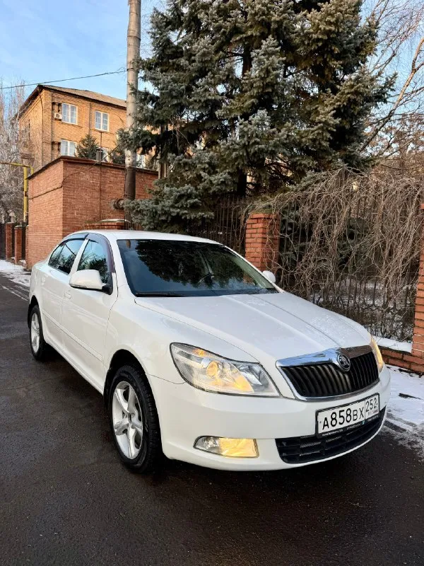 Продам skoda octavia a5 2011 года
Двигатель 1.8t работает идеально, родной пробег 224 тыс км, авто никогда не было в такси и т. Д, хорошая автотека (скину по запросу) коробка автомат 7ми ступенчатый dsg, обслужена и работает как с завода, ходовая перебрана, резина зима практически новая, акб новый, хорошая комплектация: полный эл. Стекло пакет, 2х зонный климат контроль, датчик света и дождя, круиз контроль, подогревы сидений, заводские задние парктроники, туманки, заводские линзы в фарах, кузов для своих лет в очень достойном состоянии, ни одна деталь не крутилась, не снималась и не билась, есть окрасы (убирали ваговские болячки) цена 710 000 рублей
Смотреть в макеевке +79495570537
Либо +79920409993 теле2
📞 🇷🇺 Звоните: +79495570537 - фотография - 1