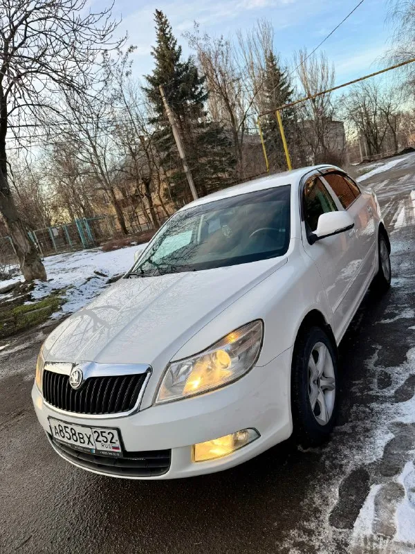 Продам skoda octavia a5 2011 года
Двигатель 1.8t работает идеально, родной пробег 224 тыс км, авто никогда не было в такси и т. Д, хорошая автотека (скину по запросу) коробка автомат 7ми ступенчатый dsg, обслужена и работает как с завода, ходовая перебрана, резина зима практически новая, акб новый, хорошая комплектация: полный эл. Стекло пакет, 2х зонный климат контроль, датчик света и дождя, круиз контроль, подогревы сидений, заводские задние парктроники, туманки, заводские линзы в фарах, кузов для своих лет в очень достойном состоянии, ни одна деталь не крутилась, не снималась и не билась, есть окрасы (убирали ваговские болячки) цена 710 000 рублей
Смотреть в макеевке +79495570537
Либо +79920409993 теле2
📞 🇷🇺 Звоните: +79495570537 - фотография - 2