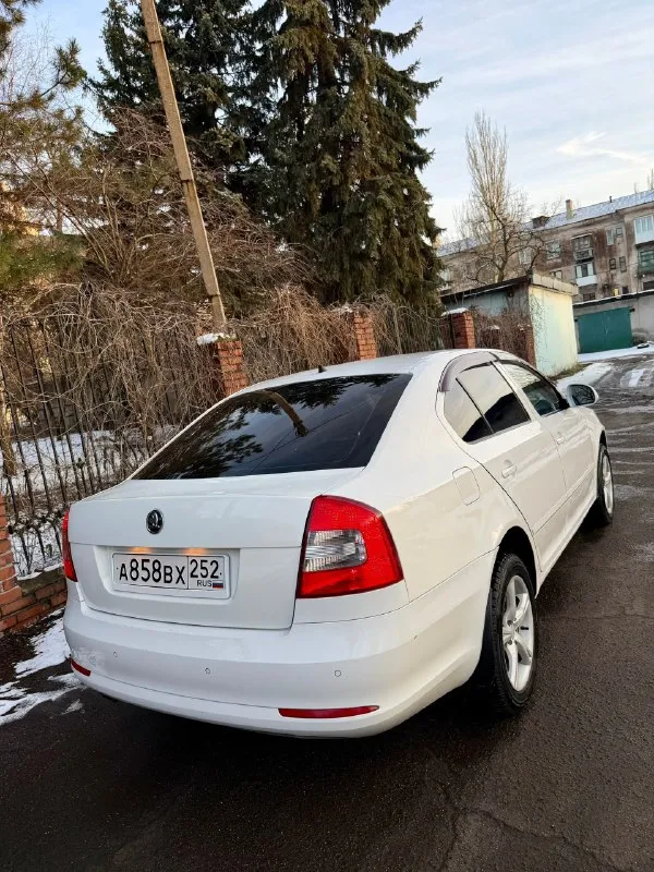 Продам skoda octavia a5 2011 года
Двигатель 1.8t работает идеально, родной пробег 224 тыс км, авто никогда не было в такси и т. Д, хорошая автотека (скину по запросу) коробка автомат 7ми ступенчатый dsg, обслужена и работает как с завода, ходовая перебрана, резина зима практически новая, акб новый, хорошая комплектация: полный эл. Стекло пакет, 2х зонный климат контроль, датчик света и дождя, круиз контроль, подогревы сидений, заводские задние парктроники, туманки, заводские линзы в фарах, кузов для своих лет в очень достойном состоянии, ни одна деталь не крутилась, не снималась и не билась, есть окрасы (убирали ваговские болячки) цена 710 000 рублей
Смотреть в макеевке +79495570537
Либо +79920409993 теле2
📞 🇷🇺 Звоните: +79495570537 - фотография - 3