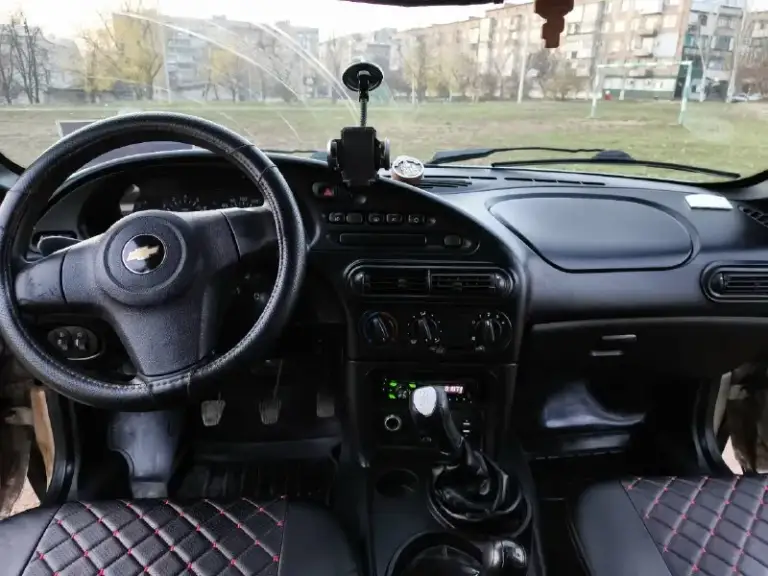 Chevrolet нива, 2011 год, 124к пробег, кондиционер, чехлы экокожа. Кпп, мосты, раздатка, двигатель обслужены. Подвеска обслужена, новое сцепление. Передние тормоза новые. Масло от замены до замены (каждые 8 тыс. ). Основной свет и птф led, колеса зима 16r на штампах. Цена 650 торг у капота. В лс или 79493054746 енакиево
📞 Звоните: +7(949)3054746 - фотография - 2