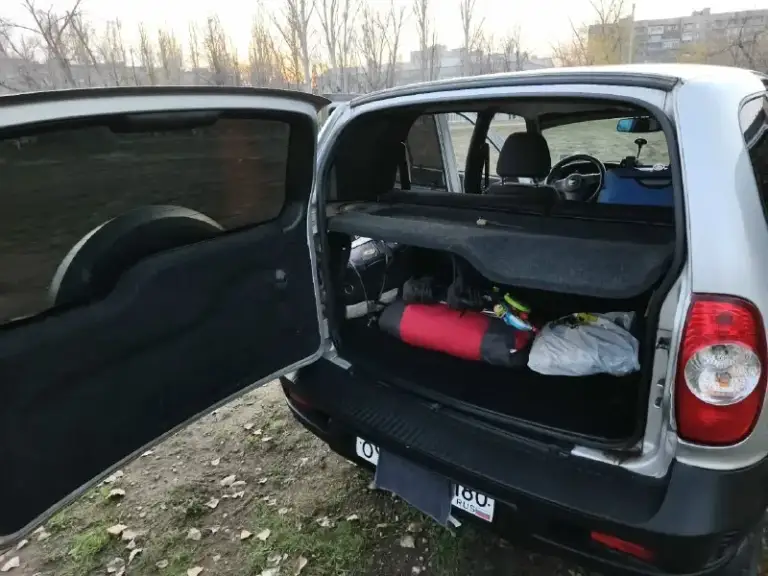 Chevrolet нива, 2011 год, 124к пробег, кондиционер, чехлы экокожа. Кпп, мосты, раздатка, двигатель обслужены. Подвеска обслужена, новое сцепление. Передние тормоза новые. Масло от замены до замены (каждые 8 тыс. ). Основной свет и птф led, колеса зима 16r на штампах. Цена 650 торг у капота. В лс или 79493054746 енакиево
📞 Звоните: +7(949)3054746 - фотография - 3