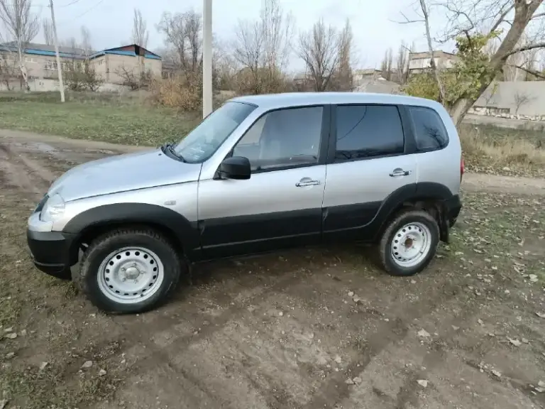 Chevrolet нива, 2011 год, 124к пробег, кондиционер, чехлы экокожа. Кпп, мосты, раздатка, двигатель обслужены. Подвеска обслужена, новое сцепление. Передние тормоза новые. Масло от замены до замены (каждые 8 тыс. ). Основной свет и птф led, колеса зима 16r на штампах. Цена 650 торг у капота. В лс или 79493054746 енакиево
📞 Звоните: +7(949)3054746 - фотография - 9