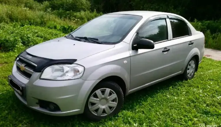 Срочно очень срочно
Авео 2008г. Автомат.
Цена 430.тыс. Руб.
Торг у капота.
Авто в хорошем состоянии вложений не требует.
Мотор работают отлично не дымит не троит, тянет супер, коробка самый обычный автомат айсин. Переключает идеально без пеньков толчков рывков нет не чего. Ходовая в порядке. Кузов без гнили и ржавчины, но мелкие какие-то сколы царапинки конечно есть. Не чего критичного.
Салон в хорошем состоянии. Кондиционер работает, печка греет, эл. Теклоподьемники, гур, подушки безопасности, сигнализация с автозапуском, новая зимняя резина.2пары ключей, документы в полном порядке юредически чистая любое переоформление. Осмотр донецк.
+79493114199 - фотография - 2