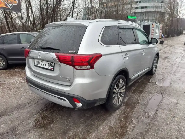 Mitsubishi outlander
Год выпуска: 2019
Тип кпп: автоматическая
Объем двигателя: 2.4 литра
Тип топлива: бензин
Пробег: 90 000 км
Цена: 💥 2 250 000 ₽💥
Дополнительная информация:
Состояние нового авто
Полный привод
7 Мест
Бесключевой доступ
Кожаный салон
Двух-зонный климат контроль
Подогревы сидений
Электропривод сидений
Полный электропакет
Мультируль
Led оптика
Парктроники
Активная передняя камера
Камера заднего вида
Электропривод багажника
Технически в отличном состоянии
Кредитование на выгодных для вас условиях!
📞 🇷🇺 +7 949 509 3428
+7 949 839 2499 - фотография - 5