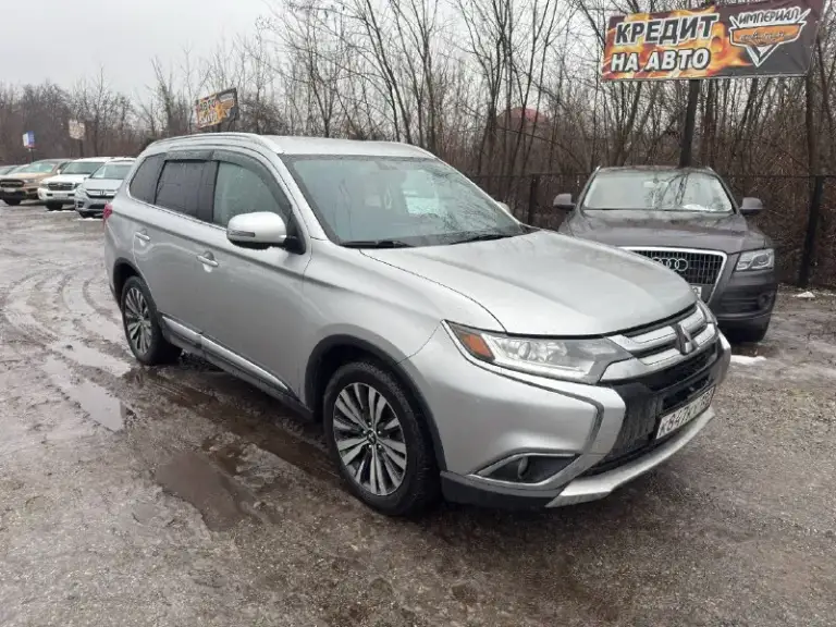 Mitsubishi outlander
Год выпуска: 2019
Тип кпп: автоматическая
Объем двигателя: 2.4 литра
Тип топлива: бензин
Пробег: 90 000 км
Цена: 💥 2 250 000 ₽💥
Дополнительная информация:
Состояние нового авто
Полный привод
7 Мест
Бесключевой доступ
Кожаный салон
Двух-зонный климат контроль
Подогревы сидений
Электропривод сидений
Полный электропакет
Мультируль
Led оптика
Парктроники
Активная передняя камера
Камера заднего вида
Электропривод багажника
Технически в отличном состоянии
Кредитование на выгодных для вас условиях!
📞 🇷🇺 +7 949 509 3428
+7 949 839 2499 - фотография - 6