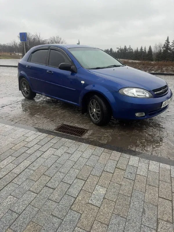 В продаже chevrolet lacetti 2007 года выпуска, механическая коробка передач
Пробег 184 тыс. Км.
Автомобиль на надежном моторе 1,4. Работает отлично, не троит не дымит. Машину делал для себя и обслуживалась вовремя. Все замены были записаны с пробегом в блокнот. Масло не расходует от слова совсем, от замены до замены в одном уровне. Масло менялось каждые 5000 км
По кузову в хорошем состоянии.
Цена : 575 000 ₽ (торг)
Телефон для связи: +79493923275
Место осмотра : донецк - фотография - 2