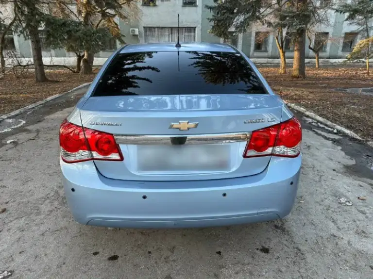 Продам chevrolet cruze мотор 1.6 акпп пробег 185 тыс. Подтвержден автотекой и состоянием автомобиля. Кузов в родном окрасе! Без дтп. Гнили и ржавчины также нет. По технике все отлично. Мотор работает ровно, масло не кушает не дымит. 10 тыс назад заменен комплект грм вместе с помпой. В коробке свежее масло. Акпп не пинает переключает как положено. Ходовая сбитая. Работает каждая кнопочка, кондер заправлен. Богатая комплектация: 4 стеклоподъемника, мультируль, abs, esp, кондиционер итд. Два комплекта колес зима -лето. Автомобиль без вложений. Оформление любое. Цена 735 торг у капота тел +7 (949) 633-94-54
📞 Звоните: +7(949)6339454 - фотография - 2