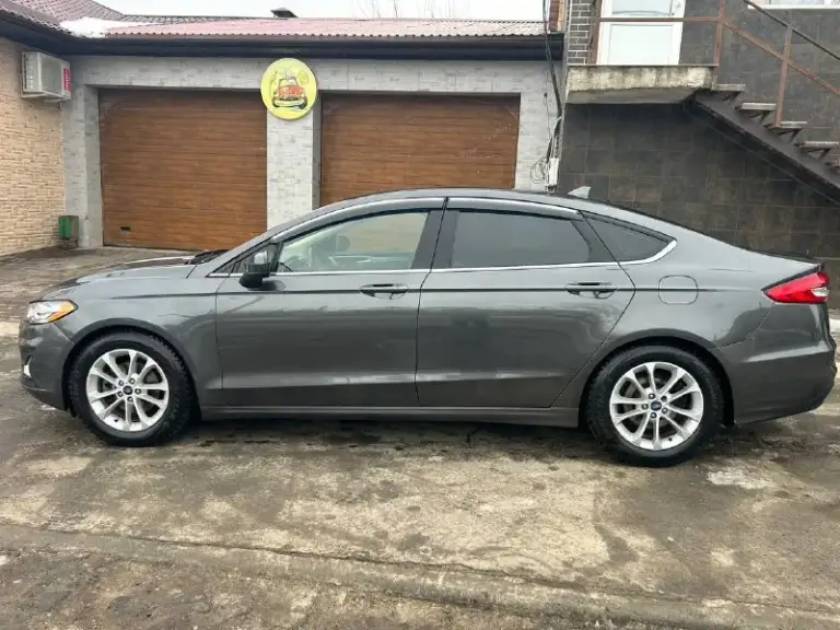 Продаю ford fusion 2019года, пробег 160 000 км(родной)!  1,5 ат (181 л. С. ),бензин, передний привод. Автомобиль в отличном состоянии, один владелец. Установлены зимние шины, в комплекте летняя резина. Без дтп
Г. Мариуполь
1.500.000₽ (Без торга)
+79902572969
  Датчик дождя
  Датчик света
  Парктроник задний
  Парктроник передний
  Система контроля слепых зон
  Камера заднего вида
  Круиз-контроль
  Бортовой компьютер
  Центральный замок
  Cd/dvd/blu-ray
  Mp3
  Радио
  Tv
  Видео
  Управление на руле
  Usb
  Aux
  Bluetooth
  Gps-навигатор - фотография - 6