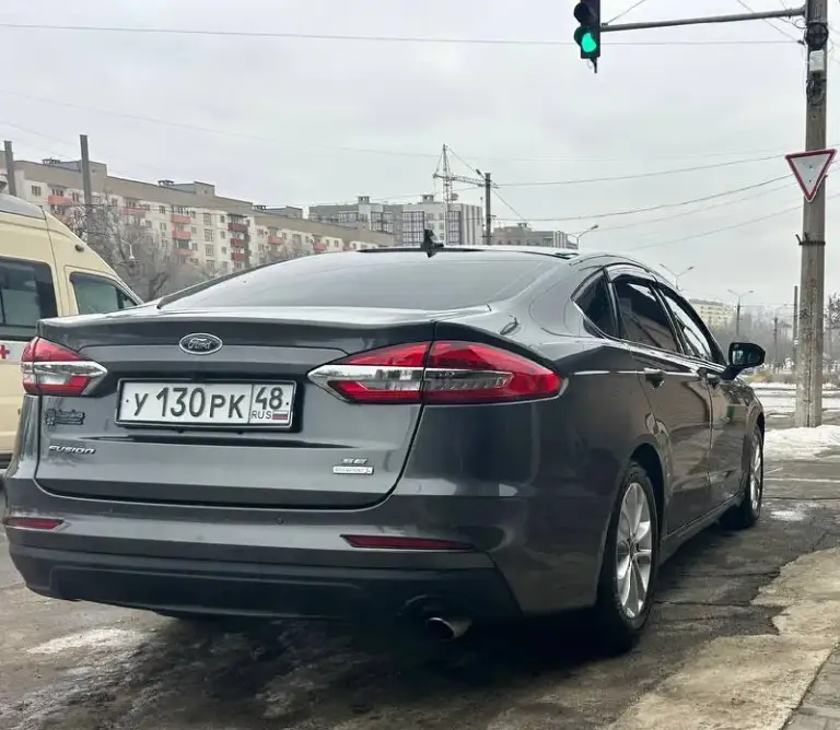 Продаю ford fusion 2019года, пробег 160 000 км(родной)!  1,5 ат (181 л. С. ),бензин, передний привод. Автомобиль в отличном состоянии, один владелец. Установлены зимние шины, в комплекте летняя резина. Без дтп
Г. Мариуполь
1.500.000₽ (Без торга)
+79902572969
  Датчик дождя
  Датчик света
  Парктроник задний
  Парктроник передний
  Система контроля слепых зон
  Камера заднего вида
  Круиз-контроль
  Бортовой компьютер
  Центральный замок
  Cd/dvd/blu-ray
  Mp3
  Радио
  Tv
  Видео
  Управление на руле
  Usb
  Aux
  Bluetooth
  Gps-навигатор - фотография - 8