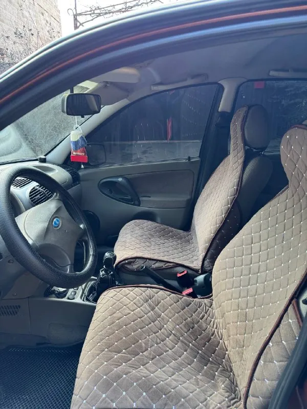 Продам ваз калина 1118 2010 года двигатель 1.6 кпп механика состояние отличное, автомобиль местный, не требует не каких вложений обслужена полностью заменены масла фильтра ремень грм помпа, новая выхлопная система, ходовая часть перебиралась , дно пороги стаканы все в идеально заводском состоянии , музыка центральный замок эльктро стеклоподъемники, с документами полный порядок тех осмотр готов к оформлению, цена 290.000 тел +79490908190 мариуполь - фотография - 7