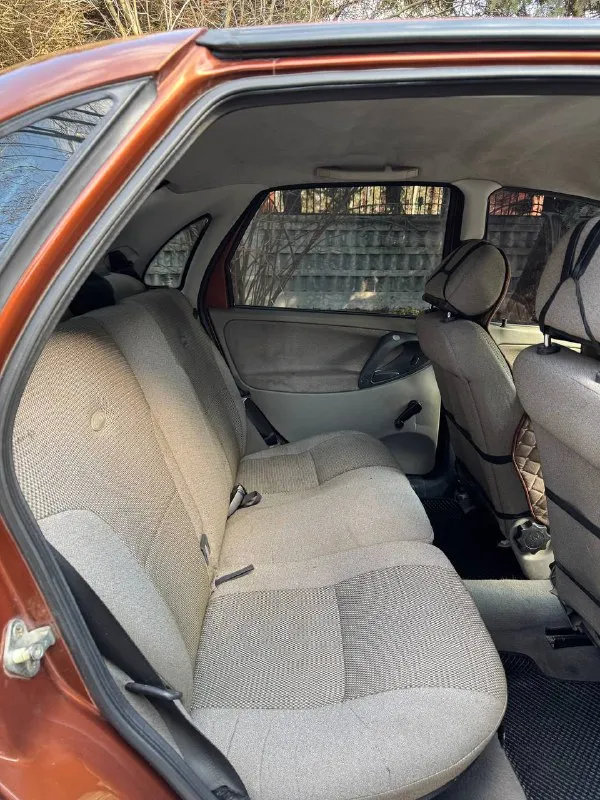 Продам ваз калина 1118 2010 года двигатель 1.6 кпп механика состояние отличное, автомобиль местный, не требует не каких вложений обслужена полностью заменены масла фильтра ремень грм помпа, новая выхлопная система, ходовая часть перебиралась , дно пороги стаканы все в идеально заводском состоянии , музыка центральный замок эльктро стеклоподъемники, с документами полный порядок тех осмотр готов к оформлению, цена 290.000 тел +79490908190 мариуполь - фотография - 9