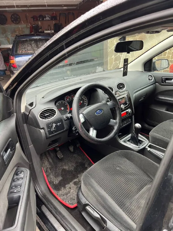 Продам ford focus 2 ghia
Год: 2007
Пробег: 247 родной
Двигатель 1.8 бенз 125лс нареканий нет едет классно, масло не ест, ходовая часть недавно обслужена, без вложений, кузов в очень достойном состоянии без гнили и коррозии, днище все целое! В дтп не был все крепления везде завод! Полная комплектация ghia с двух-зонным климатом подогревами сидений, лобового, зеркал, стабилизация, дисковые тормоза вкруг, стеклоподьемники вкруг, подрулевое управление музыкой, эл. Фары, птф, бортовик, стекло лобовое без трещин стоит заводское с обогревом! Автомобиль уже на летней резине почти новой! На данный момент вложений не требует.
Документы чистые, птс оригинал! Тех осмотр есть.
Торг есть
Цена: 545000р
📍Мариуполь
📞+79496463727 - фотография - 7
