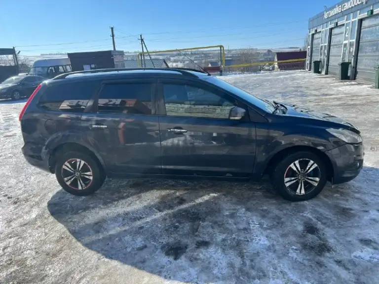 Продам ford фокус 2 рестайлинг. Машина в хорошем состоянии, кроме кузова, есть полностью видео всех деталей по кузову, мотор живой, масло не ест, рабочий автомобиль, усиленные пружины, стоит хорошая музыка, автозапуск, быстрым торг
Цена 375000.
Пробег 313000.
+79495228049 Телеграмм или в вк
📞 Звоните: +7(949)5228049 - фотография - 8