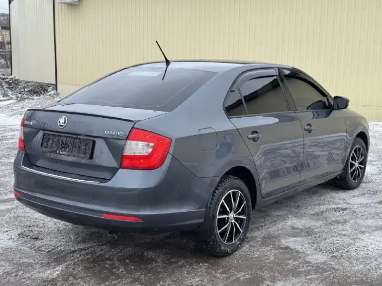 🔥Skoda rapid🔥
В шикарном состоянии!
✅Куплен новым в салоне в 2015г
✅Кузов лифтбек
✅Мотор 1.6
✅Бензиновый мрi (атмосферный)
✅Коробка механика 5ст.
✅Передний привод
✅Пробег 153.000 тыс. Км
✅2 Хозяин

🔥Комплектация✅сигнализация с меткой
✅Би лэд в фарах
✅Лэд птф
✅Сигнализация
✅Разъемы под aux usb
✅Разъем 12v
✅Магнитола
✅Литые диски r15
✅Тех осмотр пройден, готов к регистрации в мрэо

🔥В подарок новому владельцу
Полный бак топлива🔥
✅Донецк.
Стоимость 1.100.000₽
Тел. +7949-50-800-60 - фотография - 3