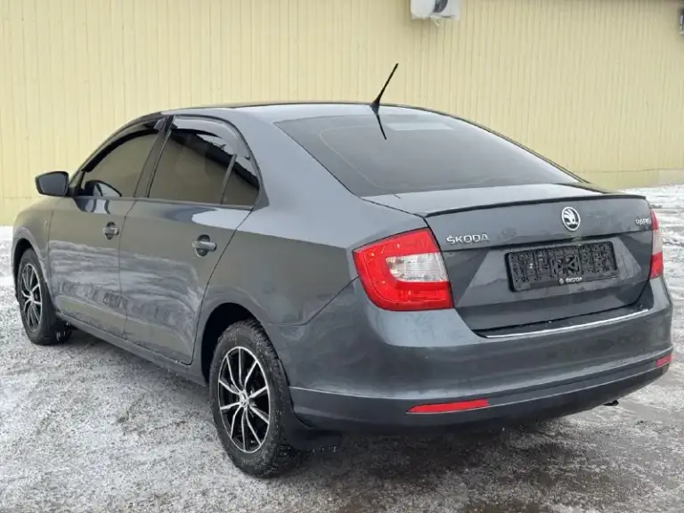 🔥Skoda rapid🔥
В шикарном состоянии!
✅Куплен новым в салоне в 2015г
✅Кузов лифтбек
✅Мотор 1.6
✅Бензиновый мрi (атмосферный)
✅Коробка механика 5ст.
✅Передний привод
✅Пробег 153.000 тыс. Км
✅2 Хозяин

🔥Комплектация✅сигнализация с меткой
✅Би лэд в фарах
✅Лэд птф
✅Сигнализация
✅Разъемы под aux usb
✅Разъем 12v
✅Магнитола
✅Литые диски r15
✅Тех осмотр пройден, готов к регистрации в мрэо

🔥В подарок новому владельцу
Полный бак топлива🔥
✅Донецк.
Стоимость 1.100.000₽
Тел. +7949-50-800-60 - фотография - 4