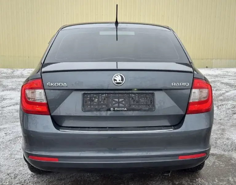 🔥Skoda rapid🔥
В шикарном состоянии!
✅Куплен новым в салоне в 2015г
✅Кузов лифтбек
✅Мотор 1.6
✅Бензиновый мрi (атмосферный)
✅Коробка механика 5ст.
✅Передний привод
✅Пробег 153.000 тыс. Км
✅2 Хозяин

🔥Комплектация✅сигнализация с меткой
✅Би лэд в фарах
✅Лэд птф
✅Сигнализация
✅Разъемы под aux usb
✅Разъем 12v
✅Магнитола
✅Литые диски r15
✅Тех осмотр пройден, готов к регистрации в мрэо

🔥В подарок новому владельцу
Полный бак топлива🔥
✅Донецк.
Стоимость 1.100.000₽
Тел. +7949-50-800-60 - фотография - 5