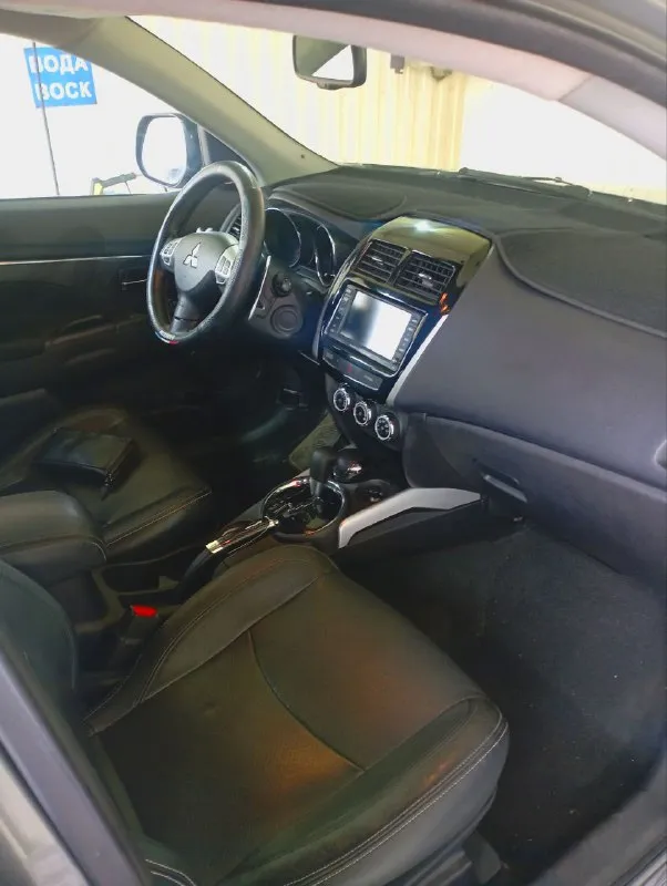 Продаю mitsubishi asx,
Двигатель: бензин, 2 л
Коробка передач: акп
Привод: полный
Пробег: 100 000
Салон: кожа
Год: 2013
Панорамная крыша
Цена: 1 200 000,возможен торг
Обмен не интересует.
+79498150010
📞 Звоните: +7(949)8150010 - фотография - 4
