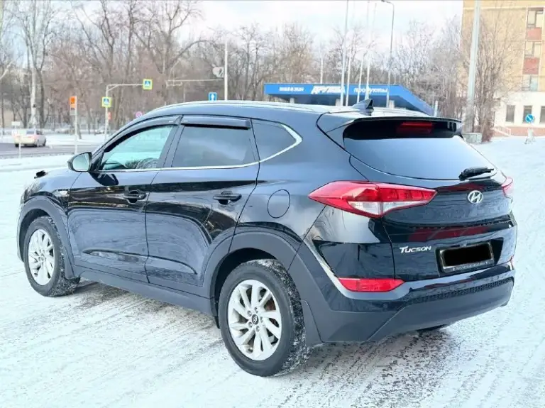 Hyundai tucson
2018Г бензин 2.0 автомат
Автомобиль весь в заводском окрасе!
Один собственник из самого автосалона!
Очень комфортный автомобиль!
Есть все для комфортного вождения!
Подогрев сидений передних и задних,
Подогрев руля,
Камера заднего вида,
Монитор андроид,
Парктроник,
Мульти руль,
Круиз-контроль,
Климат-контроль,
Авто свет,
Датчик дождя,
И многое другое….
Есть диагностическая карта в мрэо переоформление помогу!!!
Юридически автомобиль чист!!!
Цена 1,860₽срочно
Все вопросы по тел+79494681080
📞 Звоните: +7(949)4681080 - фотография - 4