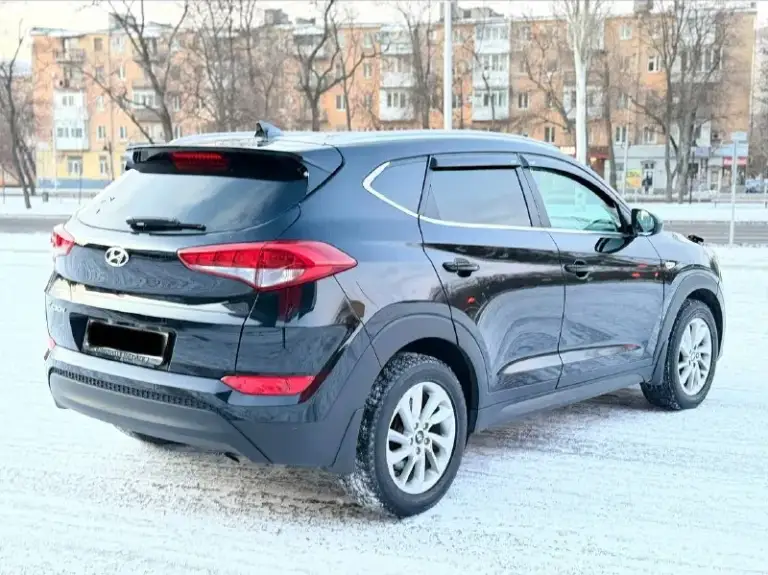 Hyundai tucson
2018Г бензин 2.0 автомат
Автомобиль весь в заводском окрасе!
Один собственник из самого автосалона!
Очень комфортный автомобиль!
Есть все для комфортного вождения!
Подогрев сидений передних и задних,
Подогрев руля,
Камера заднего вида,
Монитор андроид,
Парктроник,
Мульти руль,
Круиз-контроль,
Климат-контроль,
Авто свет,
Датчик дождя,
И многое другое….
Есть диагностическая карта в мрэо переоформление помогу!!!
Юридически автомобиль чист!!!
Цена 1,860₽срочно
Все вопросы по тел+79494681080
📞 Звоните: +7(949)4681080 - фотография - 6