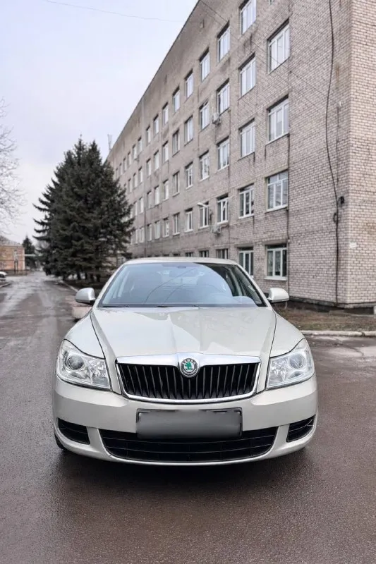 ✅В продаже skoda octavia a5 1.6 автомат aisin
Пробег 186.000км
Эксплуатация в одной семье!
Модельный год:
2012( И эксплуатация с февраля 2012)
Дата производства:
09.12.2011
Без дтп
Без выплат
Без юридических лиц
Без юридических рисков
Не такси
Абсолютно без каких либо повреждений!
Без рыжиков и гнили!
Все стёкла родные!
Вложений не требует абсолютно никаких!
На самом надёжном и настоящим автомате не дсг!!!!!
В красивом цвете( не белая )
✅Очень хорошая комплектация с кондиционером, и всем необходимым, авто запуск с двух ключей, в авто 3 заводских ключа, хорошая мультимедиа на стекле заднего вида! Вся электрика работает отлично!
Предпоследняя комплектация! (на таком моторе)
📋Полный пакет кристально чистых документов!
🧑‍🧑‍🧒‍🧒Авто семейное очень вместительное и мягенькая, очень комфортный автомобиль
🎁Цена 875.000( разумный торг)
Также расматрю обмен
По всем вопросам обращайтесь
☎️
+7 (949) 449-59-51
+7 (949) 563-98-77
📞 Звоните: +7(949)4495951 - фотография - 1