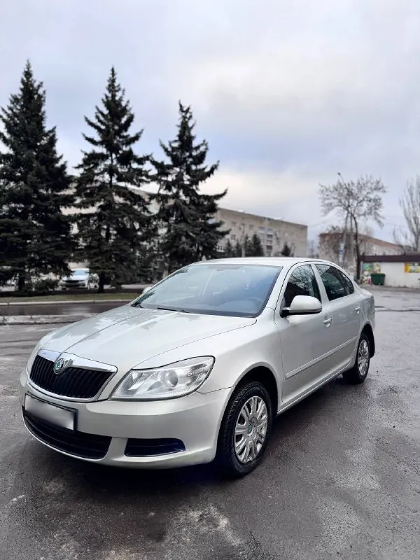 ✅В продаже skoda octavia a5 1.6 автомат aisin
Пробег 186.000км
Эксплуатация в одной семье!
Модельный год:
2012( И эксплуатация с февраля 2012)
Дата производства:
09.12.2011
Без дтп
Без выплат
Без юридических лиц
Без юридических рисков
Не такси
Абсолютно без каких либо повреждений!
Без рыжиков и гнили!
Все стёкла родные!
Вложений не требует абсолютно никаких!
На самом надёжном и настоящим автомате не дсг!!!!!
В красивом цвете( не белая )
✅Очень хорошая комплектация с кондиционером, и всем необходимым, авто запуск с двух ключей, в авто 3 заводских ключа, хорошая мультимедиа на стекле заднего вида! Вся электрика работает отлично!
Предпоследняя комплектация! (на таком моторе)
📋Полный пакет кристально чистых документов!
🧑‍🧑‍🧒‍🧒Авто семейное очень вместительное и мягенькая, очень комфортный автомобиль
🎁Цена 875.000( разумный торг)
Также расматрю обмен
По всем вопросам обращайтесь
☎️
+7 (949) 449-59-51
+7 (949) 563-98-77
📞 Звоните: +7(949)4495951 - фотография - 2