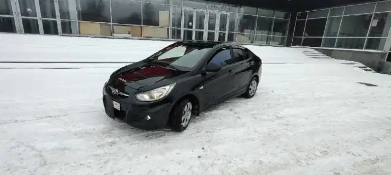 Hyundai solaris 2013г 1,6 механика 186т км авто в отличном состоянии. 4 стеклоподъёмника, электро зеркала, обогрев зеркал, сидений и лобового стекла. Технически состояние хорошее без нюансов. Полностью обслужен, сцепления новое, новый грм, свежий акб, кондиционер. Прозрачная история, зелёная автотека, в заводском окрасе без дтп, сигнализация, магнитола, камера заднего вида. Автомобиль полностью обслужен. Сел и поехал. Я хозяин переоформление в любом виде. 800000 руб торг. +79493409187
📞 Звоните: +7(949)3409187 - фотография - 4