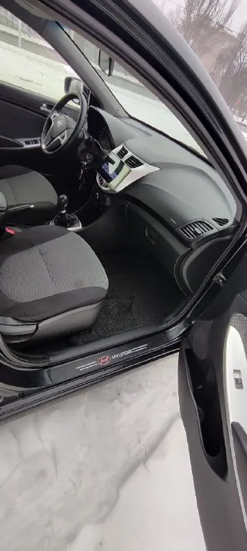 Hyundai solaris 2013г 1,6 механика 186т км авто в отличном состоянии. 4 стеклоподъёмника, электро зеркала, обогрев зеркал, сидений и лобового стекла. Технически состояние хорошее без нюансов. Полностью обслужен, сцепления новое, новый грм, свежий акб, кондиционер. Прозрачная история, зелёная автотека, в заводском окрасе без дтп, сигнализация, магнитола, камера заднего вида. Автомобиль полностью обслужен. Сел и поехал. Я хозяин переоформление в любом виде. 800000 руб торг. +79493409187
📞 Звоните: +7(949)3409187 - фотография - 7