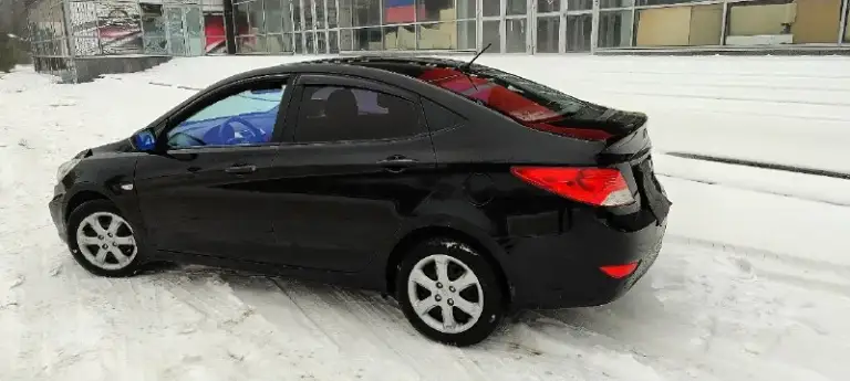 Hyundai solaris 2013г 1,6 механика 186т км авто в отличном состоянии. 4 стеклоподъёмника, электро зеркала, обогрев зеркал, сидений и лобового стекла. Технически состояние хорошее без нюансов. Полностью обслужен, сцепления новое, новый грм, свежий акб, кондиционер. Прозрачная история, зелёная автотека, в заводском окрасе без дтп, сигнализация, магнитола, камера заднего вида. Автомобиль полностью обслужен. Сел и поехал. Я хозяин переоформление в любом виде. 800000 руб торг. +79493409187
📞 Звоните: +7(949)3409187 - фотография - 9