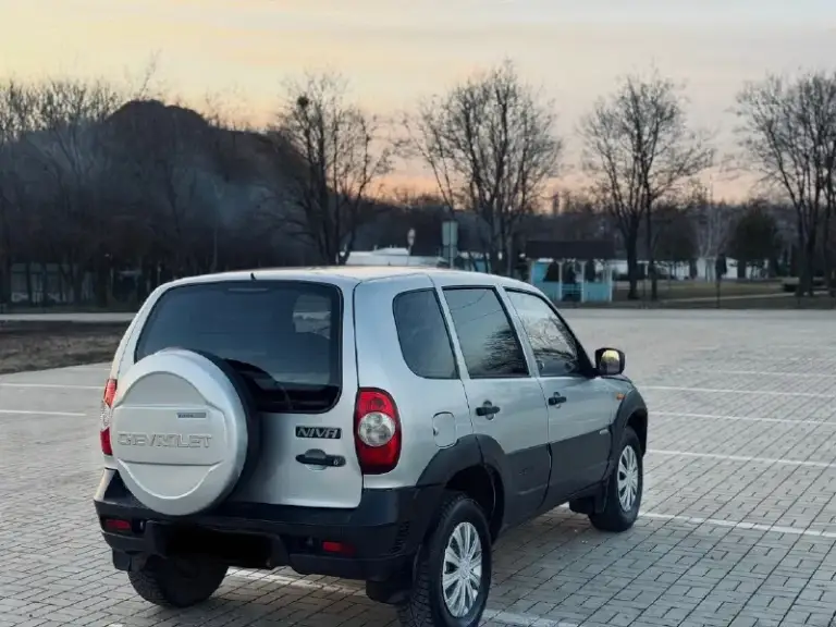 Продам chevrolet nivа 2010 года выпуска bertone edition
Мотор 1.7
Пробег: 142.000 км.
Коробка механика не выбивает не хрустит.
Двигатель работает идеально
Кузов без рыжиков и гнили
Так же в автомобиле имеется
Передние электро стеклоподъемники,
Электро регулировка боковых зеркал, стоит хорошая музыка.
Машина обслужена полностью,
Из недавнего обслужены мосты заменены тормозные колодки машина на уверенном ходу
Любые проверки приветствуются
Полная юридическая чистота любой вид переоформления
Цена 540.000₽ аргументированный торг приветствуется.
Номер для связи +79493224930
📞 🇷🇺 Звоните: +79493224930 - фотография - 5
