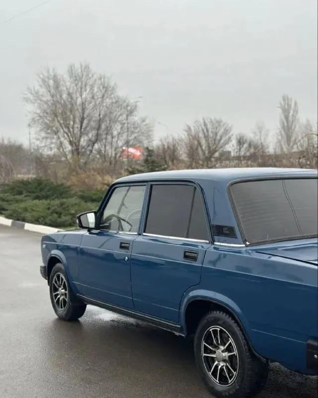 В продаже ваз 2107 карбюратор!
Птс оригинал,2 владельца
Автомобиль на полном ходу, без вложений!
Документы в порядке!
Салон приличный, автотека зеленая!
По кузову выглядит достойно, гнили ржавчины нет!
Дно в идеале, стаканы лонжероны целые!
Все вопросы по телефону!
Цена 250т. Р
Связь +79498549430 +79495946577
📞 Звоните: +7(949)8549430 - фотография - 5