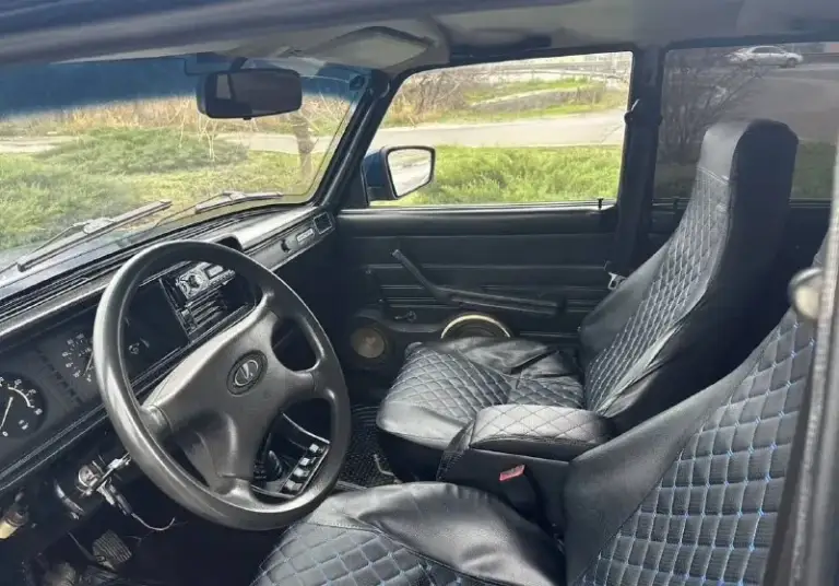 В продаже ваз 2107 карбюратор!
Птс оригинал,2 владельца
Автомобиль на полном ходу, без вложений!
Документы в порядке!
Салон приличный, автотека зеленая!
По кузову выглядит достойно, гнили ржавчины нет!
Дно в идеале, стаканы лонжероны целые!
Все вопросы по телефону!
Цена 250т. Р
Связь +79498549430 +79495946577
📞 Звоните: +7(949)8549430 - фотография - 8