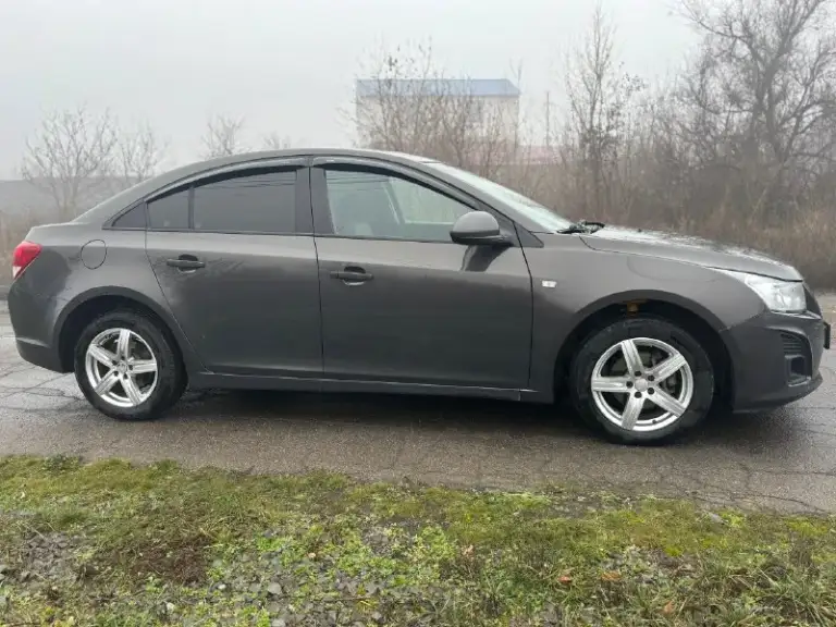 Продам chevrolet cruze ( chevrolet круз) 1.8 mt, 2013г мкпп.
🔥🔥🔥Цена 790 т. Р🔥🔥🔥
Машина в отличном техническом состоянии, салон очень приятный, не зачуханый не прокурен. Все стекла родные включая лобовое стекло. Кузов хороший без рыжиков. Машина в родном окрасе. Ходовая полностью обслужена❗хорошая комплектация; кондиционер, подогревы сидений, зеркал, заднего лобового стекла, электростеклоподъемники, регулировка зеркал, сигнализация с автозапуском(starline), abs, esp, гур. Стоит хорошая зимняя michelin r16, летняя резина в комплекте. Юридически машина чистая
Г. Антрацит
Звоните :+79595041461

📞 Звоните: +7(959)5041461 - фотография - 7