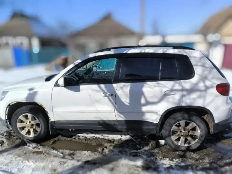 Продам volkswagen тигуан.
2010 Год.
2.0 Турбодизель.
Машина не новая, требует вложений.
Заводится, едет, тормозит.
Нет времени заниматься.
Продажа вместе с гос. Номерами.
850.000Р. Торга нет.
Приехали, посмотрели, уехали на нëм или без него.
Продажа не срочная.
Алчевск.
Номер телефона только для того, чтоб договорится о встрече, не более.
+7959-013-36-30(Telegram)
📞 Звоните: +7(959)0133630 - фотография - 1