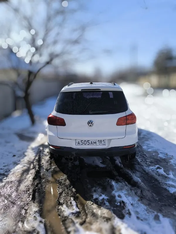 Продам volkswagen тигуан.
2010 Год.
2.0 Турбодизель.
Машина не новая, требует вложений.
Заводится, едет, тормозит.
Нет времени заниматься.
Продажа вместе с гос. Номерами.
850.000Р. Торга нет.
Приехали, посмотрели, уехали на нëм или без него.
Продажа не срочная.
Алчевск.
Номер телефона только для того, чтоб договорится о встрече, не более.
+7959-013-36-30(Telegram)
📞 Звоните: +7(959)0133630 - фотография - 2