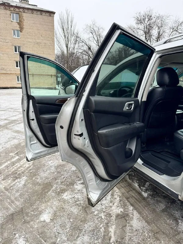 Марка автомобиля: nissan pathfinder
Год выпуска: 2014
Пробег: 240000 км
Объем двигателя: 3.5
Описание: ✅продам nissan pathfinder 2014, 3.5, (4wd), идеальное состояние.
Надежный 7-местный внедорожник.
✅Двигатель и коробка передач работают безупречно. Масло не расходует.
✅Коробка новая, контрактная, с минимальным пробегом.
✅Кузов весь в родной краске. Гнили нет.
✅По ходовой части – обслужена. Кожаный салон. Капот в защитной пленке.
✅Максимальная комплектация:
Обзор 360;небольшой торг уместен у капота.
7949-745-00-45 Юлия.
Цена: 167000
Номер телефона: 79493150468
Город: донецк
Продавец: андрей
Предложить пост | мы в вк | реклама
📞 Звоните: +7(949)7450045 - фотография - 7