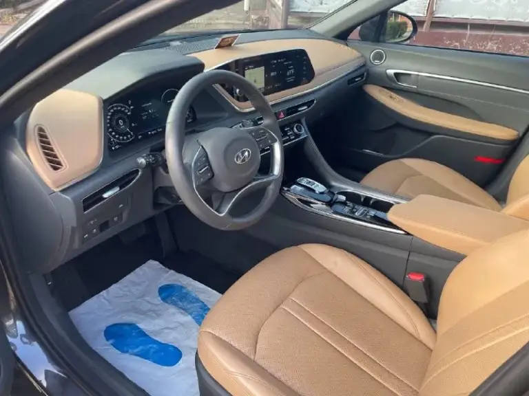 Продам hyundai sonata 2020год. Пробег 58000км. Состояние отличное комплектация limited + с виртуальной приборкой на русском языке и адаптивным круизом экстренным торможением. Функция удержания полосы, автозапуск заводской. Парктроники, камера 360,фары full led, автопарковка, контурная подсветка интерьера салона, музыка bosse. Передние сидения с регулировками, обдувом и обогревом. Подогрев руля, два комплекта резины. Возможен обмен с моей доплатой. Цена 2500 🍋 торг есть. +79493177171
📞 Звоните: +7(949)3177171 - фотография - 6